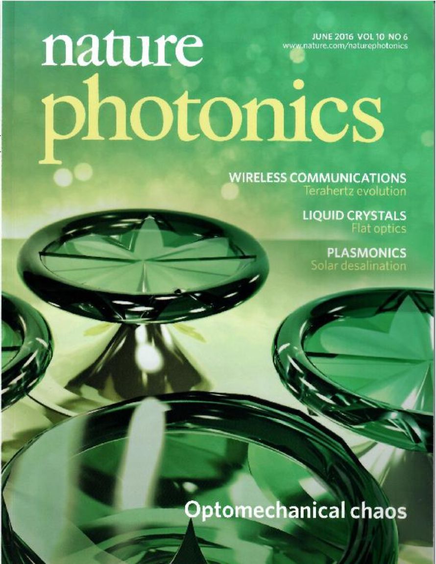 Cover page of the Nature Photonics publication "Optical microphone hears ultrasound", illustrating XARION's optical microphone / laser-excited ultrasound technology